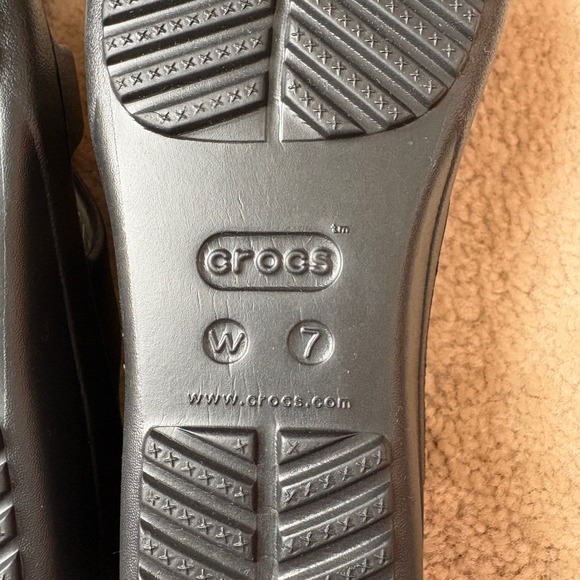 Crocs Sanrah Strappy Wedge Sandals Black Women's Size 7 Comfort Slip On NWT - Picture 10 of 11